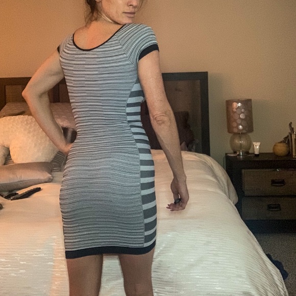 Bebe bodycon dress - Picture 2 of 2